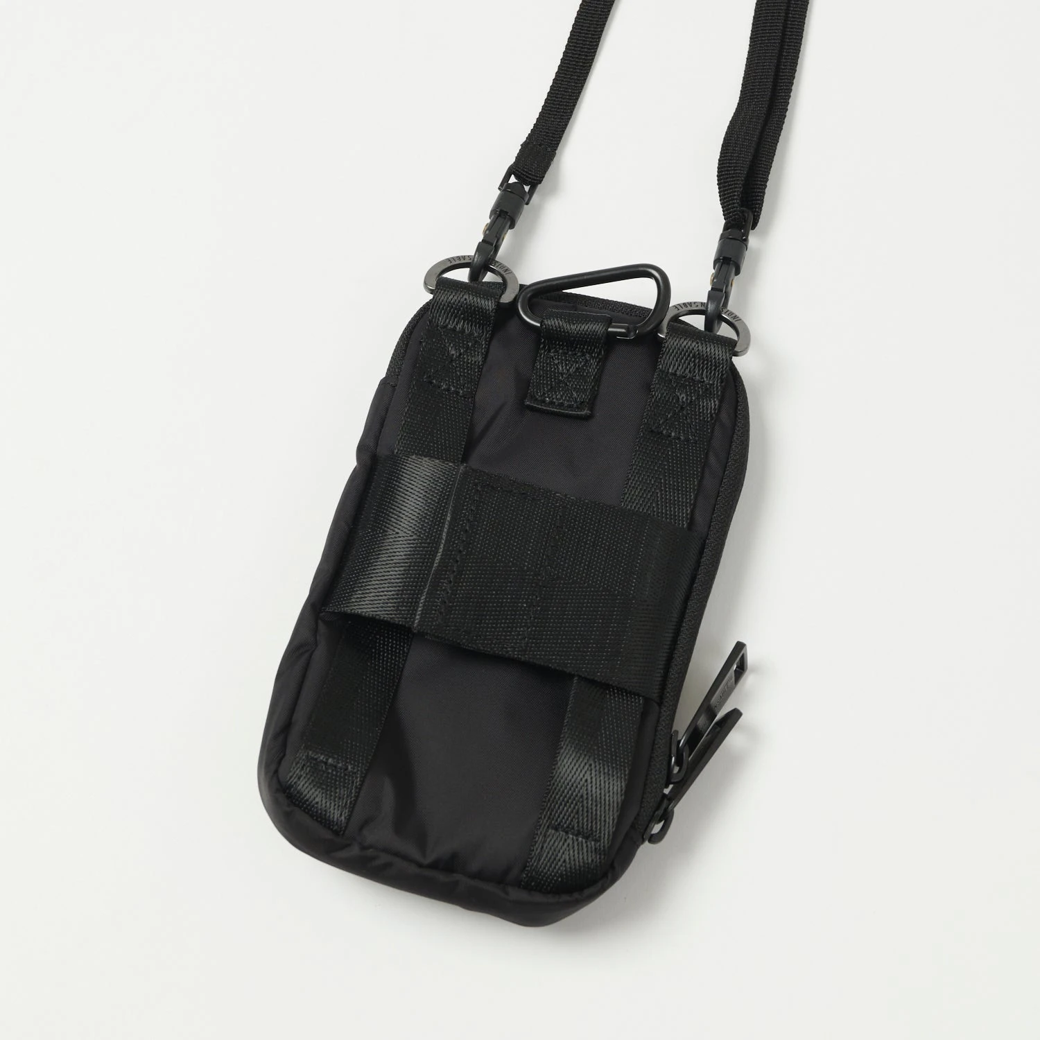 Indispensable IDP Neck Pouch Cell Bag Econyl - Black 6 Indispensable IDP Neck Pouch Cell Bag Econyl - Black - Image 4