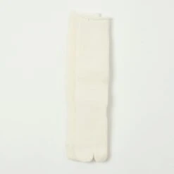 Nodal Brushed Pile Tabi Sock - White
