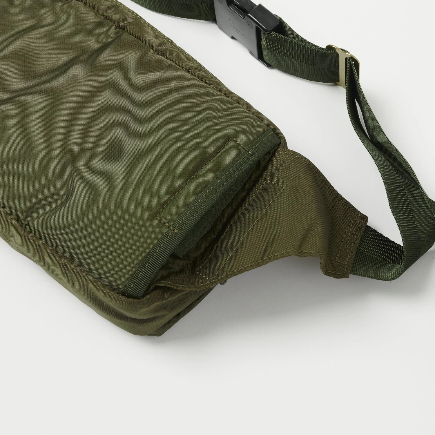 Porter-Yoshida & Co. Force 2-Way Waist Bag - Olive Drab 7 Porter-Yoshida & Co. Force 2-Way Waist Bag - Olive Drab - Image 5