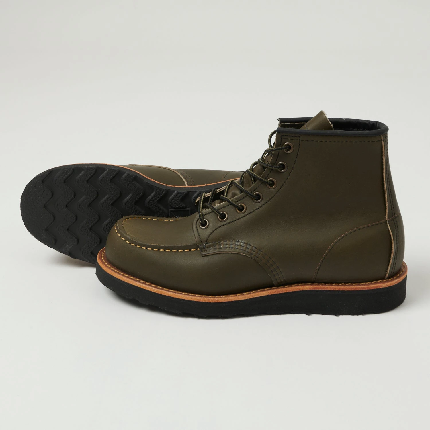 Red Wing 8828 Moc Toe Boots - Alpine Portage 4 Red Wing 8828 Moc Toe Boots - Alpine Portage - Image 2
